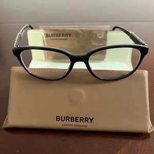 Burberry Eyeglass Frames. Black.